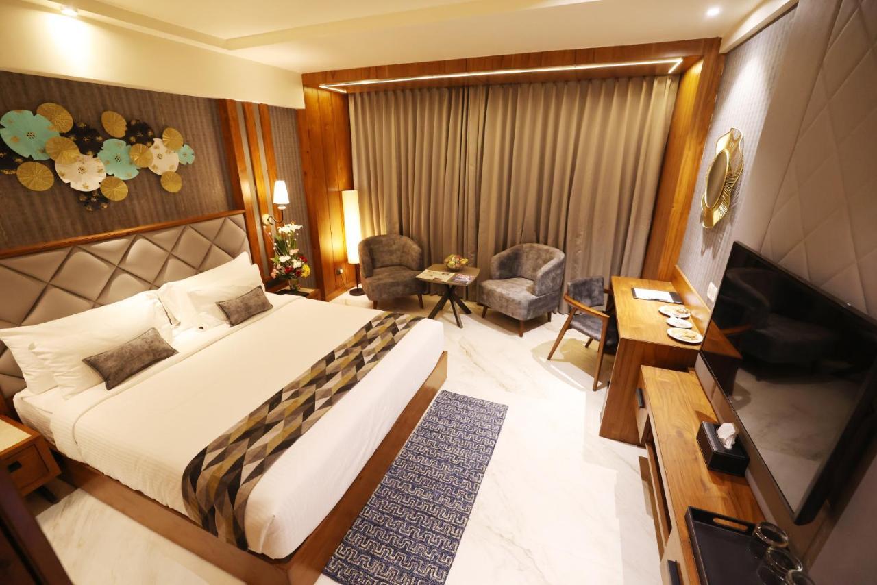 Aj Grand Hotel Mangaluru Zewnętrze zdjęcie