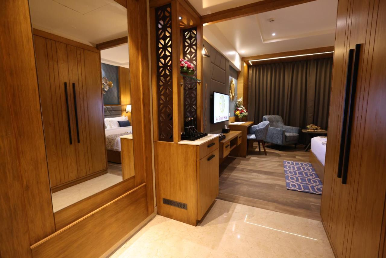 Aj Grand Hotel Mangaluru Zewnętrze zdjęcie