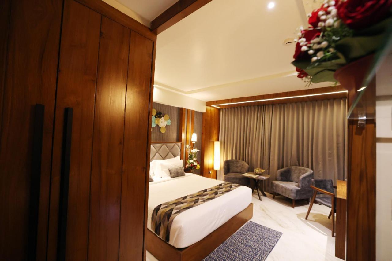 Aj Grand Hotel Mangaluru Zewnętrze zdjęcie