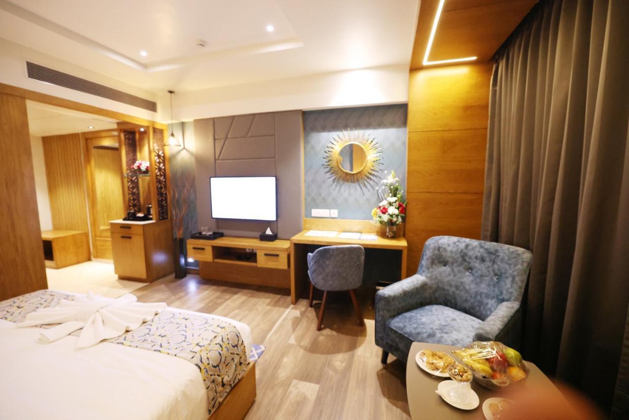 Aj Grand Hotel Mangaluru Zewnętrze zdjęcie